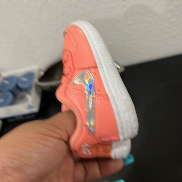 Baby nike shoes - Picture 3 of 4